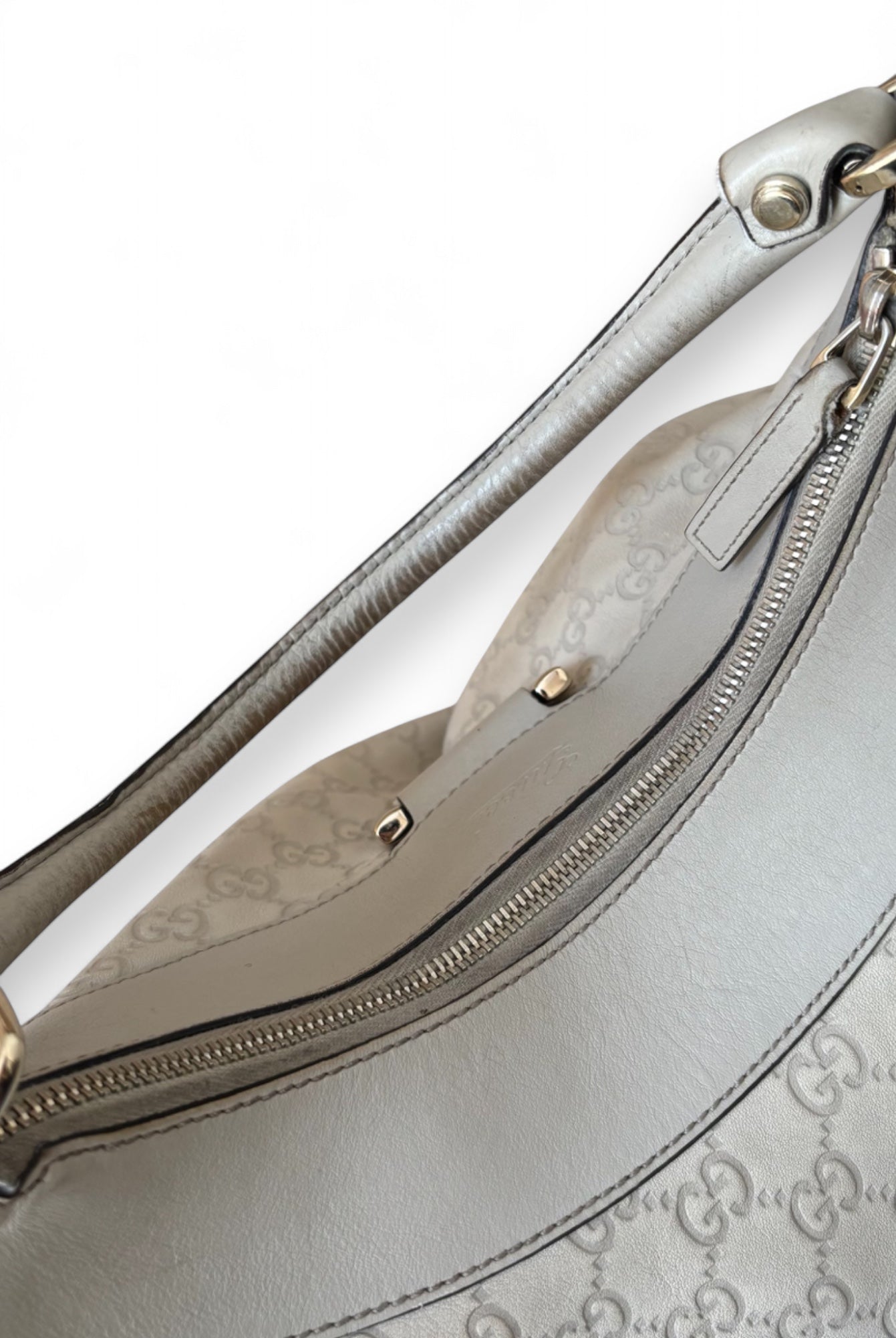 Gucci Cream Abbey D Ring Shoulder Bag